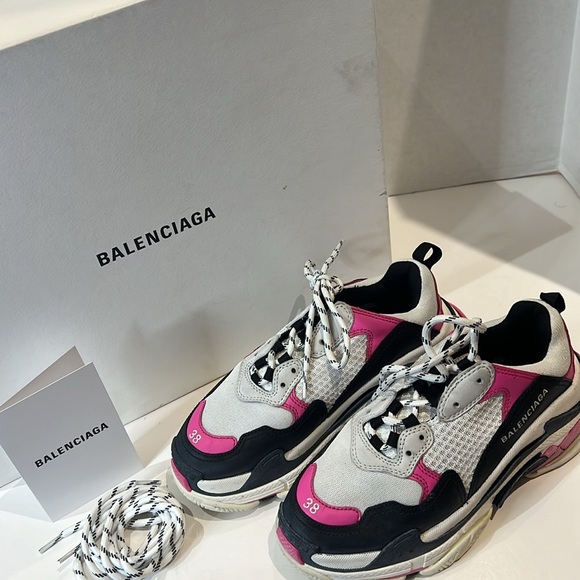 Balenciaga triple S sneaker pink distress style size 38 new in box - Picture 4 of 8